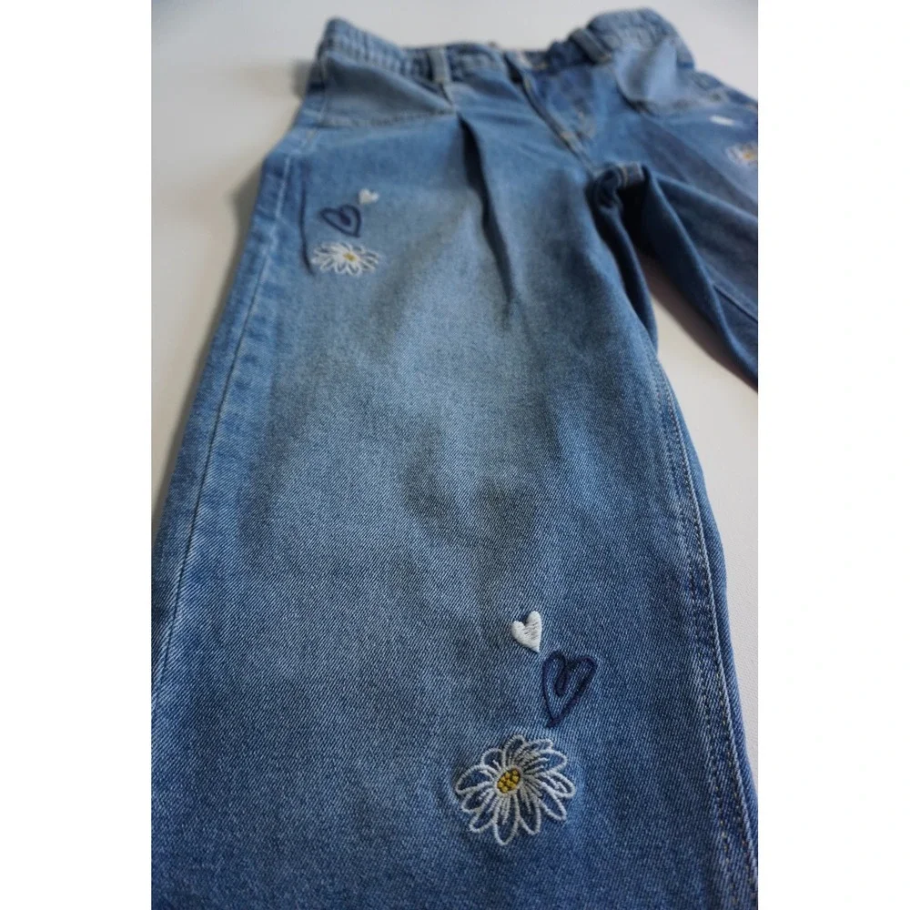 SO Girls Embroidered Heart Daisy Floral Straight Leg Denim Jeans Blue Size 10